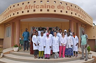 L'ensemble de l'équipe qui a travaillé sur ce chantier-école