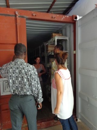Visite du container des archives