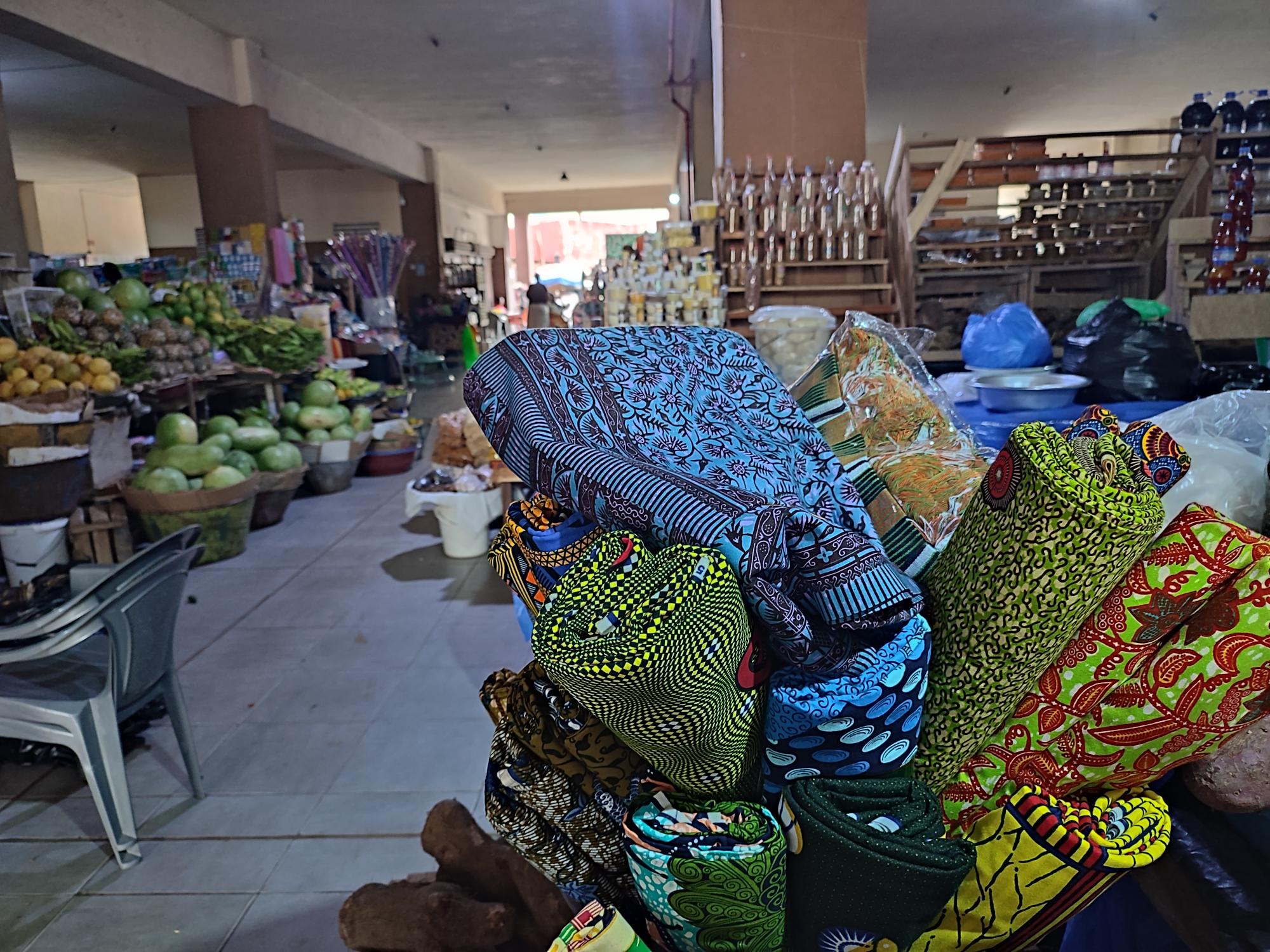 Le marché des arts de Saint-Jean Cocody
