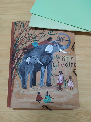 « A » comme Adoption - Art - Atypique