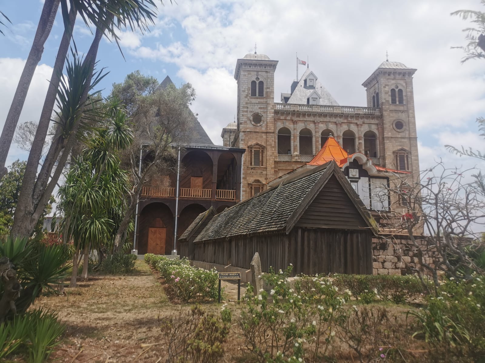 Rova Manjakamiadana
