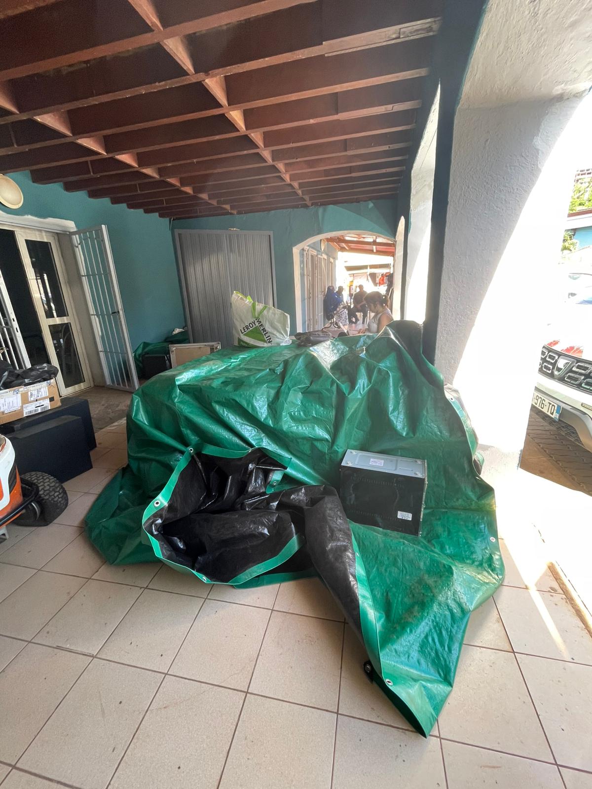 Dans l'attente de leur élimination sécurisée