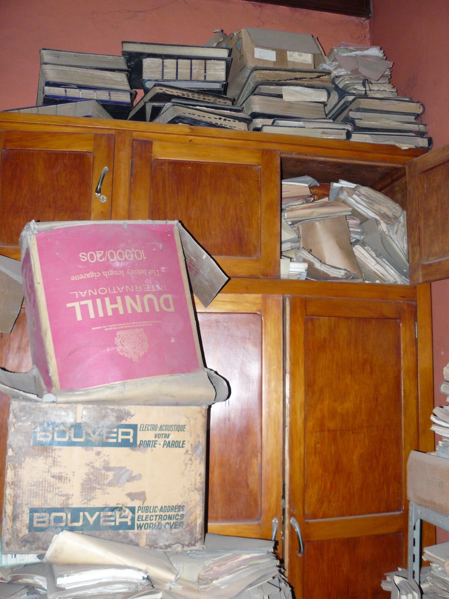 Ancien bureau du directeur (trois pièces dont une squattée)