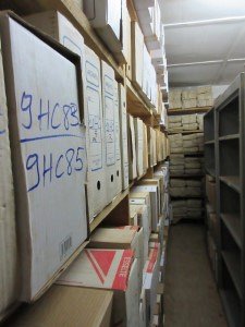 Retour des archives dans le local 2